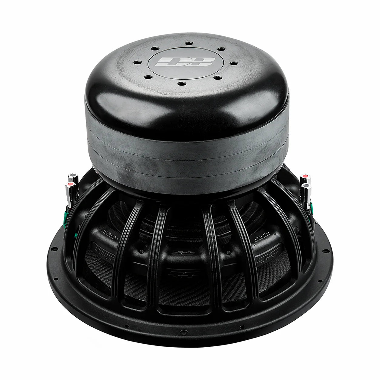 LApocalypse DВ-5.5K 15 di Deaf Bonce è un subwoofer nero da 15 per auto con struttura in metallo, magnete rotondo, connettori a vista e potenza RMS di 5500W, mostrato da unangolazione.