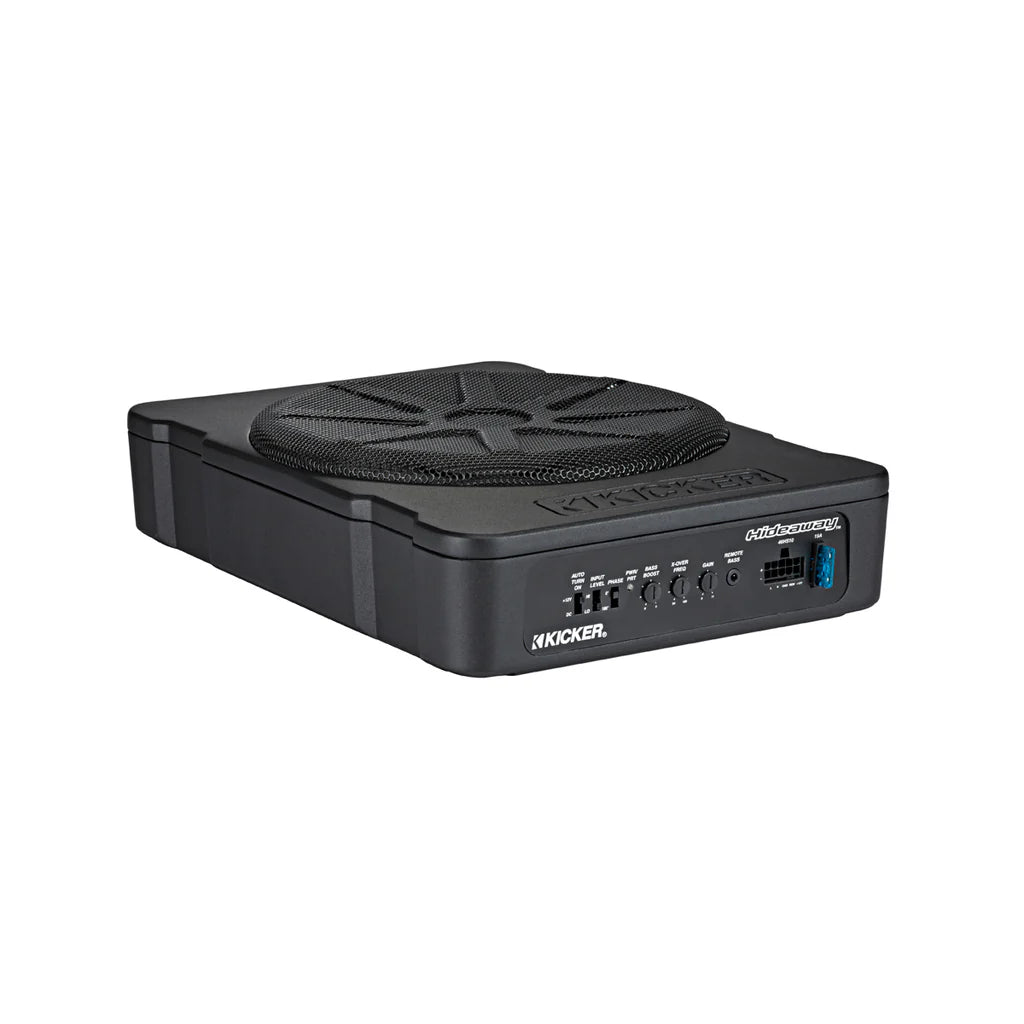El Kicker Hideaway HS10 es un subwoofer negro compacto con mandos de control, puertos de entrada laterales y un altavoz cubierto de malla en la parte superior.