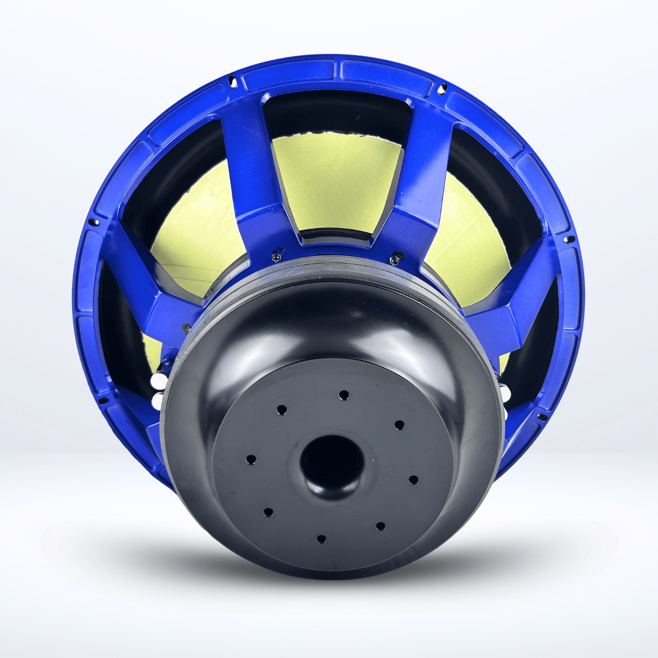 Altavoz GS Audio Gold 10000 MK2 de 21 pulgadas en azul y negro, vista trasera con marco redondo e imán central, aislado sobre un fondo claro.