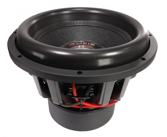 Le système audio Helon H15 EVO2 est un caisson de basses noir de 15 pouces doté dun cône rond, dun câblage apparent et dune large base magnétique, photographié en contre-plongée sur un fond blanc.