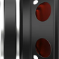 Die Seitenansicht eines JBL STAGE1 62CF-Lautsprechers zeigt seinen runden Metallrahmen, die offenen Löcher, die roten Akzente und die an der Unterseite angebrachten Kabel.