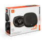 Die Verpackung des JBL STAGE2 965M zeigt das Bild des 3-Wege-Koaxiallautsprechers, die technischen Daten sowie das auffällige orangefarbene JBL-Logo auf einem schlichten weißen Hintergrund.