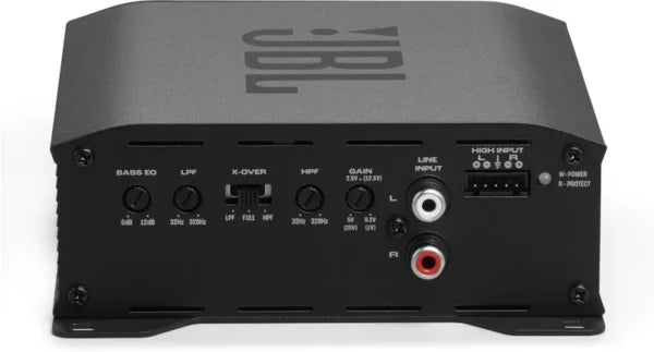 Ein schwarzer JBL STAGE GT 80021-Audioverstärker mit Reglern, Line-Eingängen und beschrifteten Schaltern auf der Vorderseite.