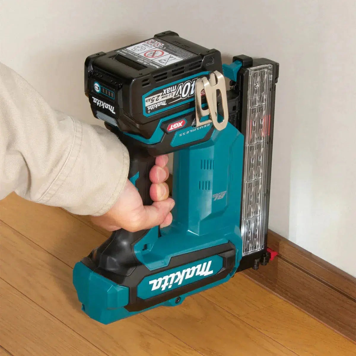 Makita-FN001GZ-Akku-Stauchkopfnagler-Masori.de