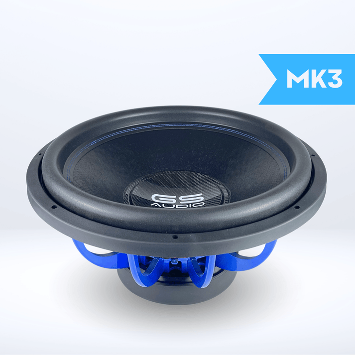 Ein GS Audio Platinum 4000 MK3 18-Zoll-Subwoofer in Schwarz und Blau ist vor einem hellen Hintergrund abgebildet.