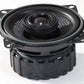 Un primer plano de un altavoz del sistema de audio RXC100 EVO3 de 4 Zoll, con un diafragma redondo y cuatro orificios de montaje, sobre un fondo blanco.