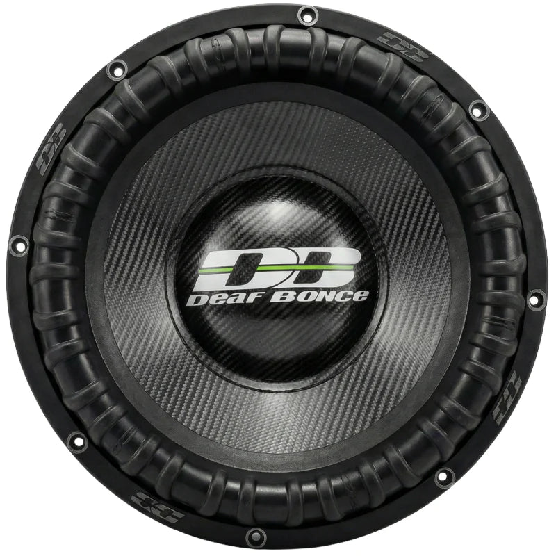 El Apocalypse DB-7.5K NEO de Deaf Bonce es un subwoofer negro de 15 con patrón de fibra de carbono, logotipo DB verde/blanco y potente imán Neodym.