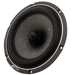 De ARC Audio AS600 is een ronde zwarte luidspreker met een centrale conus en vier montagegaten - perfect als 5 midbass driver in je DSP-systeem.
