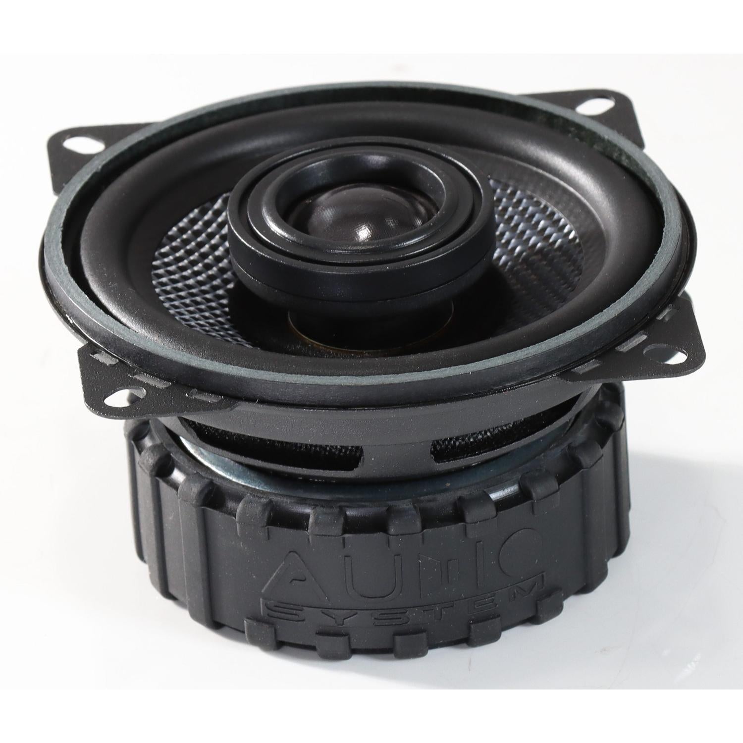 Gros plan sur un haut-parleur Audio System RXC100 EVO3 de 4 Zoll, doté dune membrane ronde et de quatre trous de fixation, sur fond blanc.