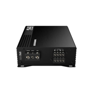 Un amplificador Audiocontrol EPICFOUR negro de 4 canales con terminales claramente etiquetados, mostrado desde arriba y en ángulo resaltando los puertos de 100W RMS.