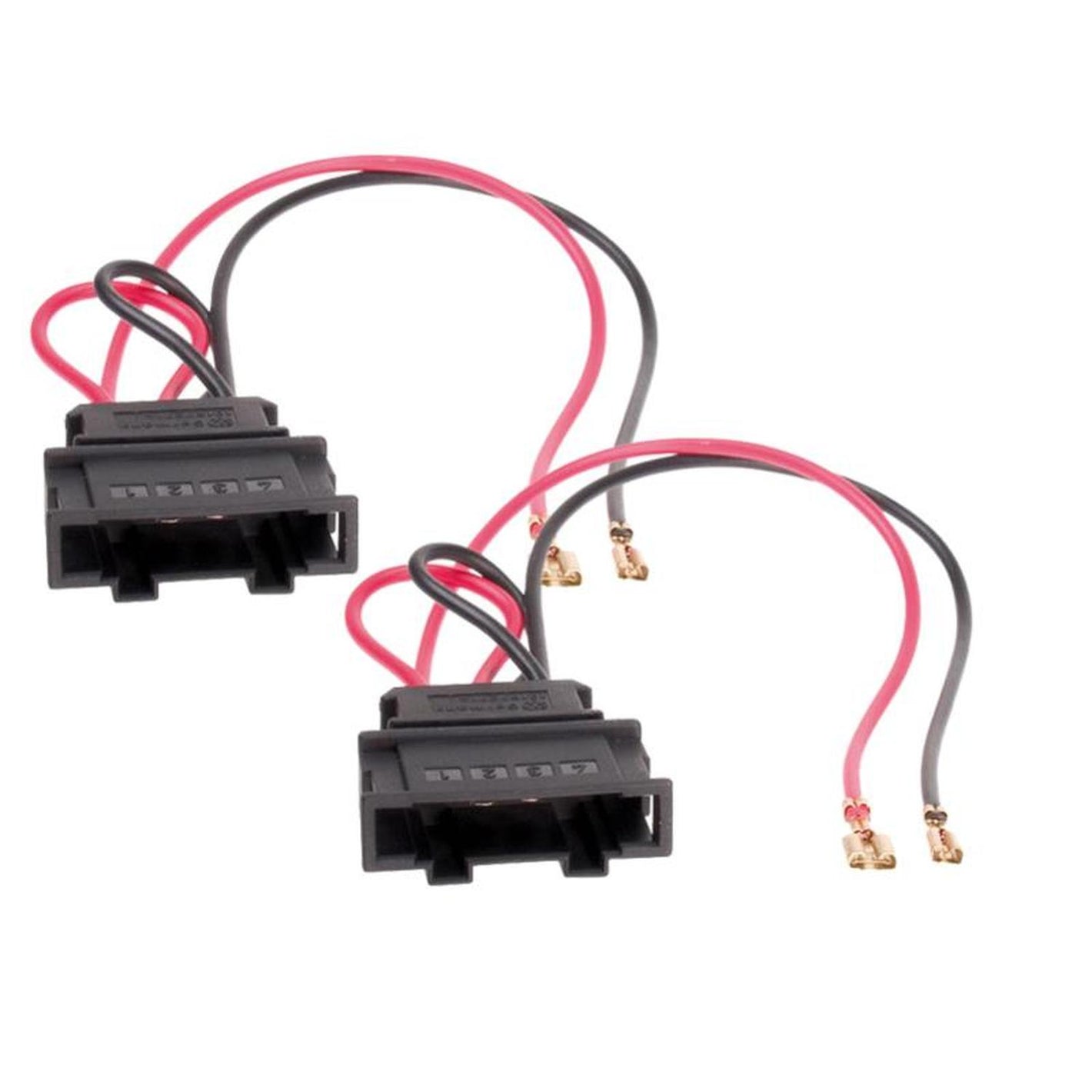 Deux connecteurs Audison CN WIRE ADAPT. 06 pour VW/Skoda/Seat, dotés de fils rouges et noirs et de cosses dorées, sont représentés sur un fond blanc.