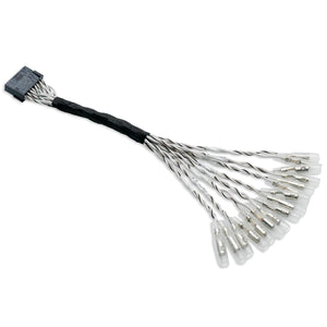 De Audison Prima AP BYPASS, een zwarte elektrische connector met gedraaide draden in doorzichtige kapjes, is ideaal als versterkeraccessoire.