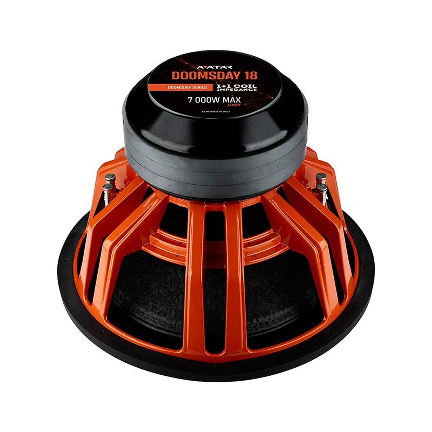 LAvatar Doomsday 18 è un subwoofer rotondo di grandi dimensioni con struttura arancione, top nero, etichetta 18 Zoll, potenza massima di 7000W/3500W RMS e bobina da 1,5.