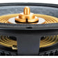 Close-up van de Cerwin Vega Stroker Pro Classic SPCL182 18-inch subwoofer met gouden accenten en geweven materiaal op de centrale koepel en de rand.