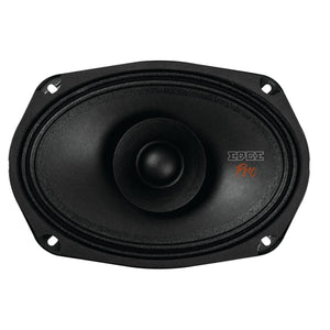 Un primo piano del diffusore Edge Car Audio EDBXPRO69W-E2, di colore nero e di forma ovale, con il logo EDGE Pro in bianco e arancione sul lato destro.
