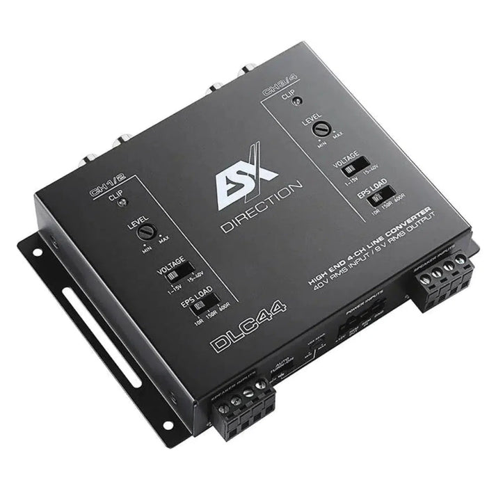 LESX DLC44 est un appareil audio noir doté de plusieurs ports dentrée/sortie, de molettes de réglage, dun convertisseur EPS PRO à 4 canaux et de commandes étiquetées sur le dessus.