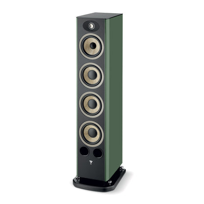 Der Focal ARIA EVO X N°3 ist ein hoher, rechteckiger HiFi-Lautsprecher in Grün und Schwarz mit fünf runden Treibern und zwei runden Öffnungen in der Nähe der Basis.