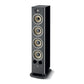 Die Focal ARIA EVO X N°3 ist ein hoher schwarzer Standlautsprecher mit vier beigen Flachskonus-Treibern, zwei runden Öffnungen an der Vorderseite und einem kleinen runden Hochtöner für erstklassigen Hi-Fi-Hörgenuss.