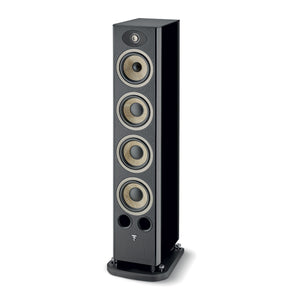 El Focal ARIA EVO X N°3 es un altavoz de suelo alto de color negro con cuatro transductores de cono de lino beige, dos puertos circulares frontales y un pequeño tweeter redondo para una escucha Hi-Fi de primera calidad.