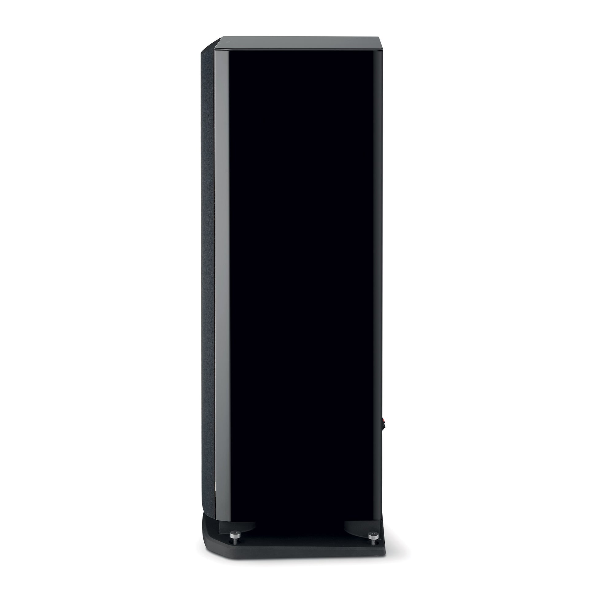El Focal ARIA EVO X N°4 es un altavoz de suelo alto y rectangular con un diseño estilizado y un sistema bass reflex de 3 vías sobre cuatro pies.