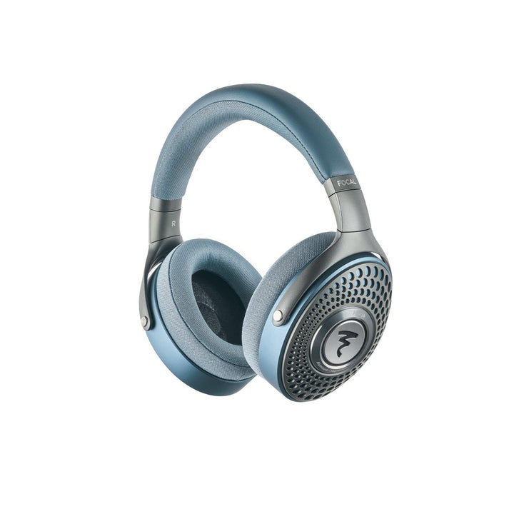 Focal Azurys blue over-ear headphones with cushioned ear pads, padded headband, HiFi Klangqualität, and circular metal grills on the ear cups.