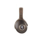 Brauner Over-Ear-Kopfhörer Focal Bathys MG mit perforierten runden Ohrmuscheln und FOCAL-Logo auf weißem Hintergrund.
