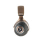 De bruine over-ear hoofdtelefoon met honingraatmotief van Focals Clear Mg levert geluid van hoge kwaliteit en is voorzien van het FOCAL-logo op de hoofdband.