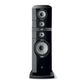 Der Focal Grande Utopia EM Evo, ein hoher schwarzer Lautsprecher mit mehreren Treibern und glänzender Oberfläche, liefert echten HiFi-Sound vor einem weißen Hintergrund.
