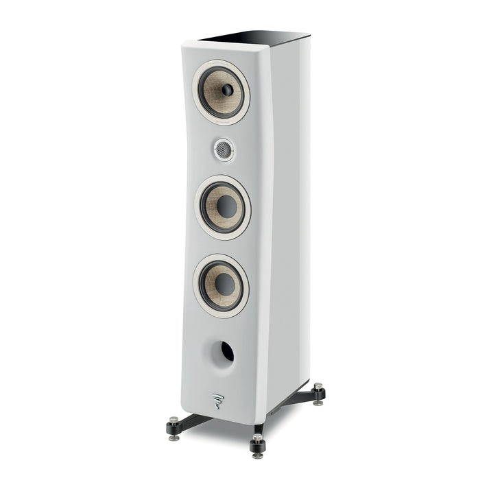 Die Focal Kanta N°2 ist ein hoher, weißer 3-Wege-Standlautsprecher mit drei runden Treibern und einem Frontport, perfekt für High-Fidelity-Audio-Fans.
