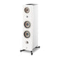 Il Focal Kanta N°3 è un diffusore da pavimento a 3 vie, alto e bianco, con tre grandi altoparlanti e quattro piedini regolabili, ideale per gli appassionati di HiFi-Lautsprecher.