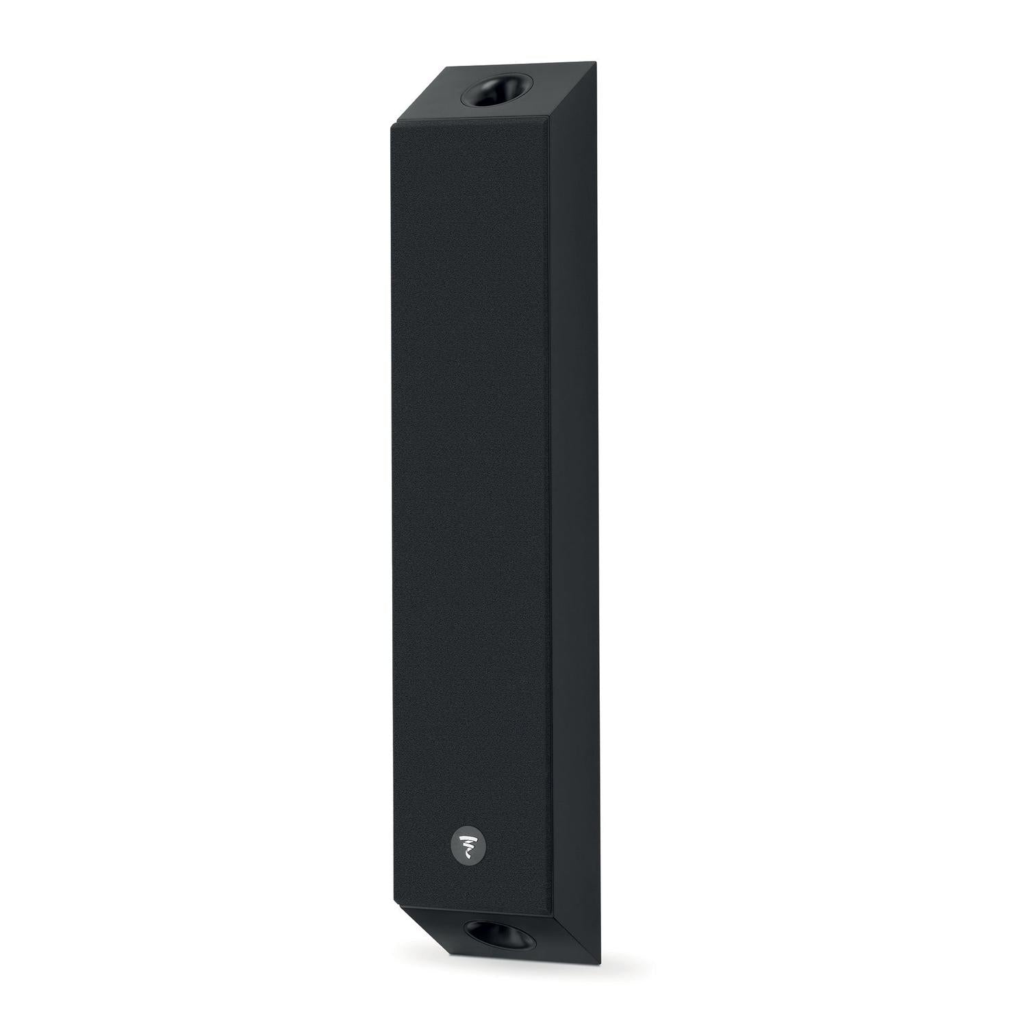 El Focal OnWall 301 es un Wandlautsprecher negro, alto y delgado, con bordes en ángulo y un logotipo en la parte inferior, ideal para cualquier configuración Heimkino.
