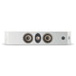 El Focal OnWall 301 es un altavoz rectangular blanco con dos transductores circulares, un tweeter central en la parte frontal y un logotipo en el lado derecho.