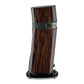 Die Focal Sopra N°2 zeichnet sich durch ein glänzendes dunkles Holzfinish, elegante schwarze Akzente und ein modernes, geschwungenes Design auf einem stabilen schwarzen Sockel für exquisiten Hi-Fi-Sound aus.