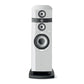 Die Focal Stella Utopia EM Evo ist ein hoher, moderner weißer 3-Wege-Standlautsprecher mit drei runden Treibern und einer schwarzen Basis für High-End-Audio.