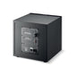 Un subwoofer Focal Sub 1000 F negro se muestra en ángulo, destacando su panel de conexiones con puertos de entrada, salida y control.