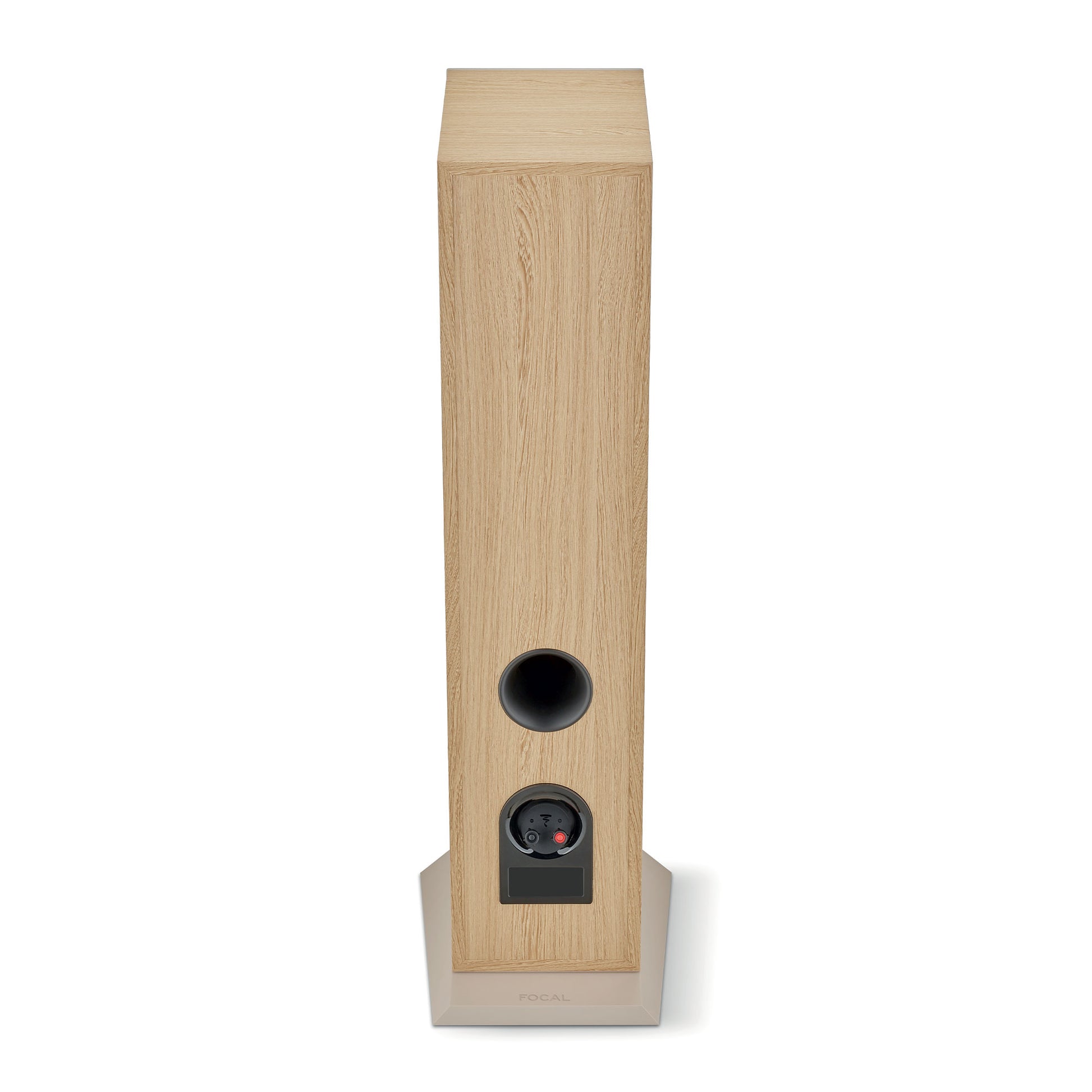 Il Focal Theva N°3 è un diffusore alto e rettangolare con una porta circolare posteriore e un pannello di connettori vicino alla base, ideale per qualsiasi configurazione home theater.