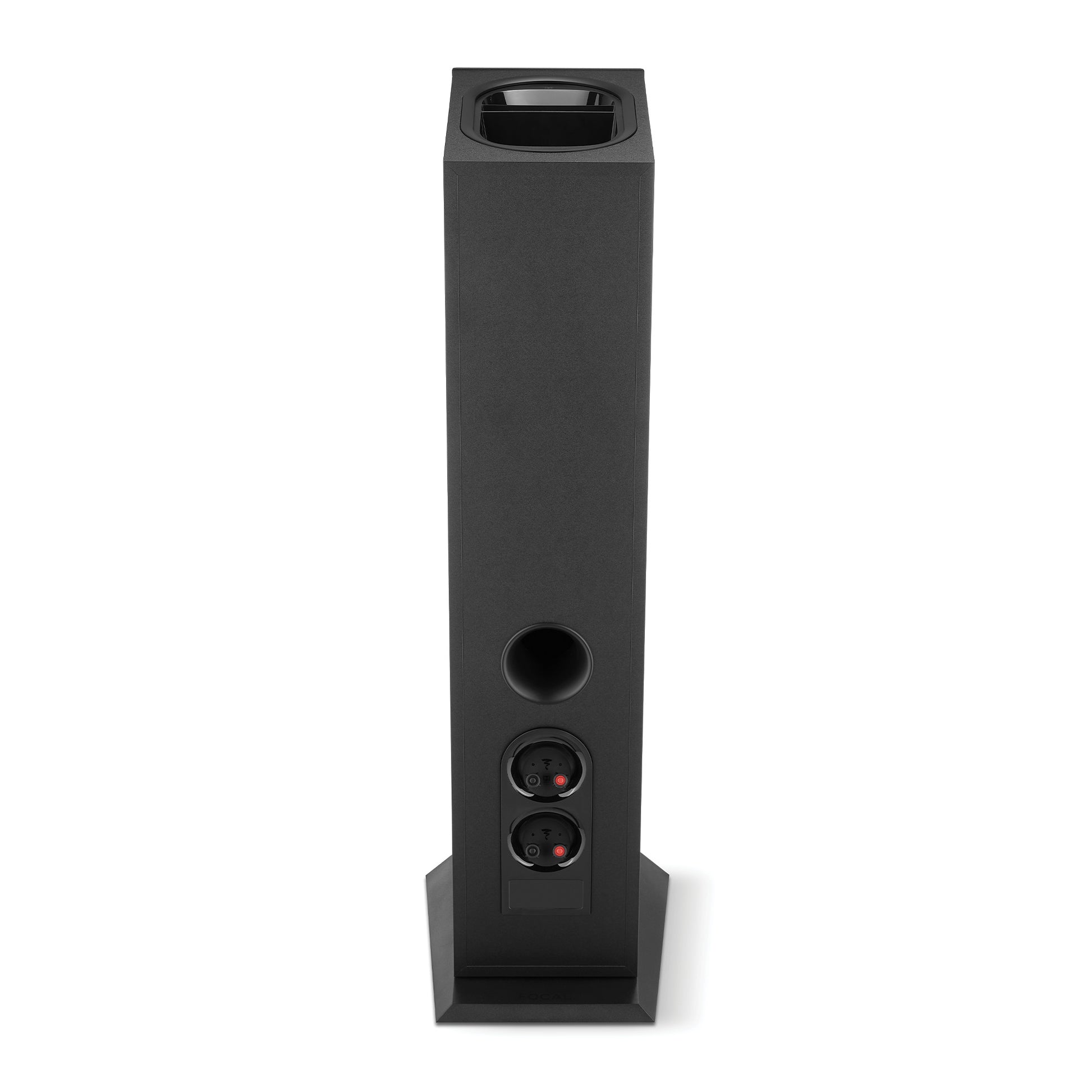 Il Focal Theva N°3-D, un diffusore rettangolare alto e nero a 3 wege-Standlautsprecher, è mostrato dal retro con una porta per i bassi e due terminali per i cavi dei diffusori vicino alla parte inferiore.