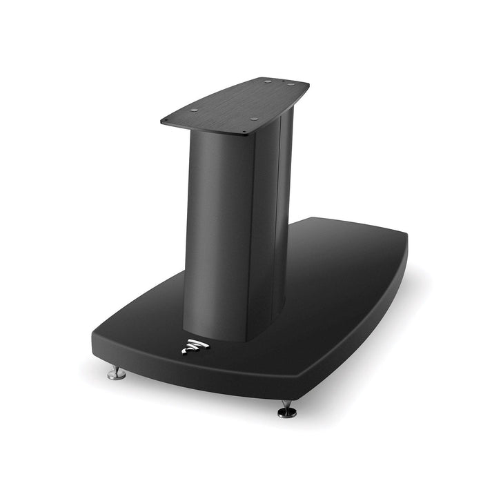 Il Focal Viva Utopia Evo Stativ è un supporto per diffusori di colore nero con una base robusta, una colonna centrale e una piattaforma piatta per il diffusore.