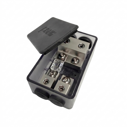 The Four Connect 4-600422 2x50mm²/2x25mm² is a black and gray spritzwassergeschützt Mini-ANL fuse holder with a partially open lid showing connectors and a clear fuse.