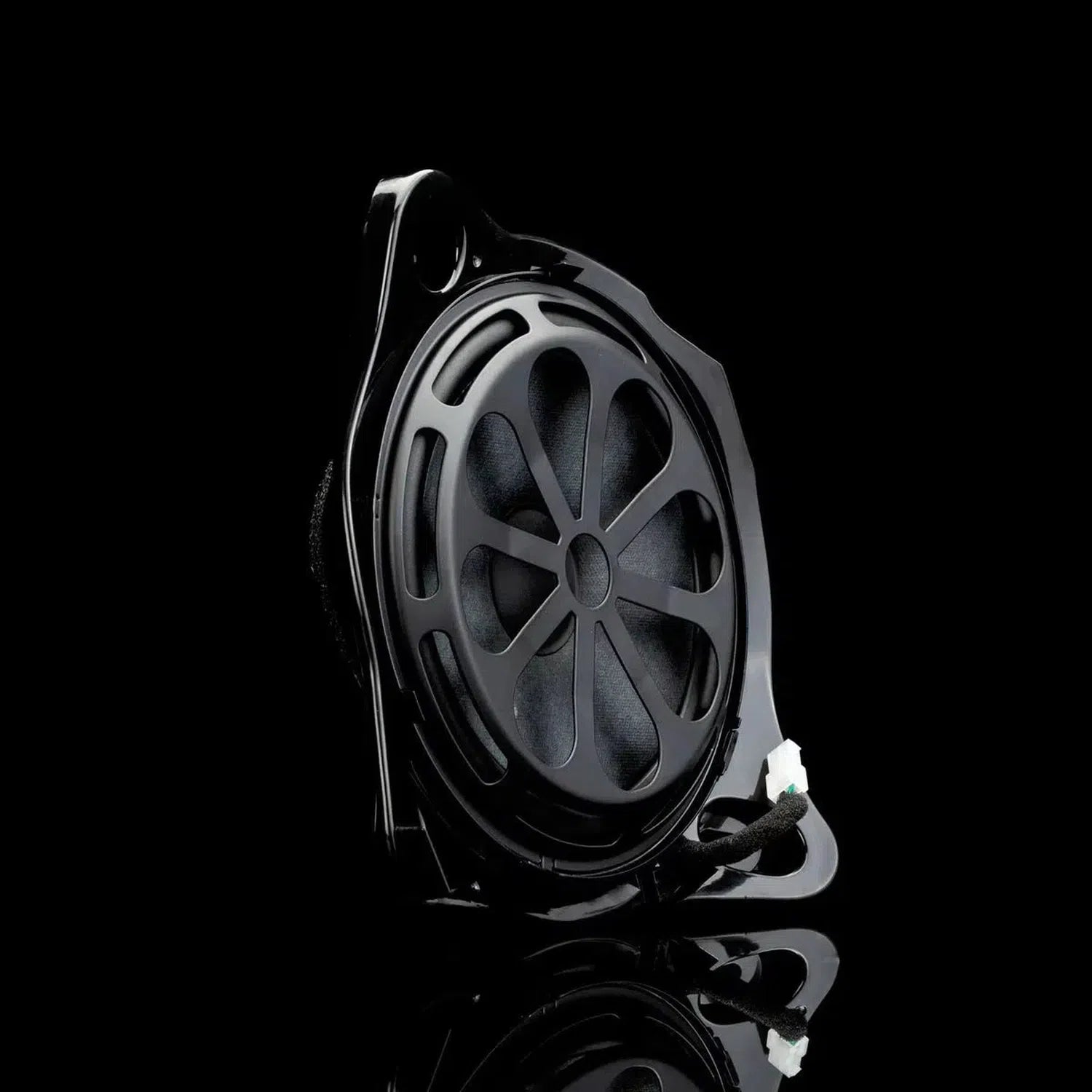 Gladen-ONE 200 MB-SQ (B-Ware)-Mercedes-Subwoofer-masori-kaufen