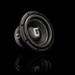 Il Gladen Sigma SSW08, un subwoofer nero da 8 pollici con un logo argentato sulla membrana, è raffigurato su uno sfondo nero con un leggero riflesso.