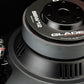 Primo piano del subwoofer per auto Gladen Sigma SSW12, che mostra le parti metalliche, letichetta e le aperture di ventilazione su uno sfondo scuro.