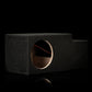 Gladen Subbox-Buz.1 – cassa per subwoofer nera con apertura circolare e parte superiore a gradini, raffigurata su sfondo nero.