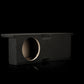 Il Gladen Subbox-EV, un subwoofer nero di forma rettangolare con un’apertura circolare, è raffigurato su uno sfondo nero.
