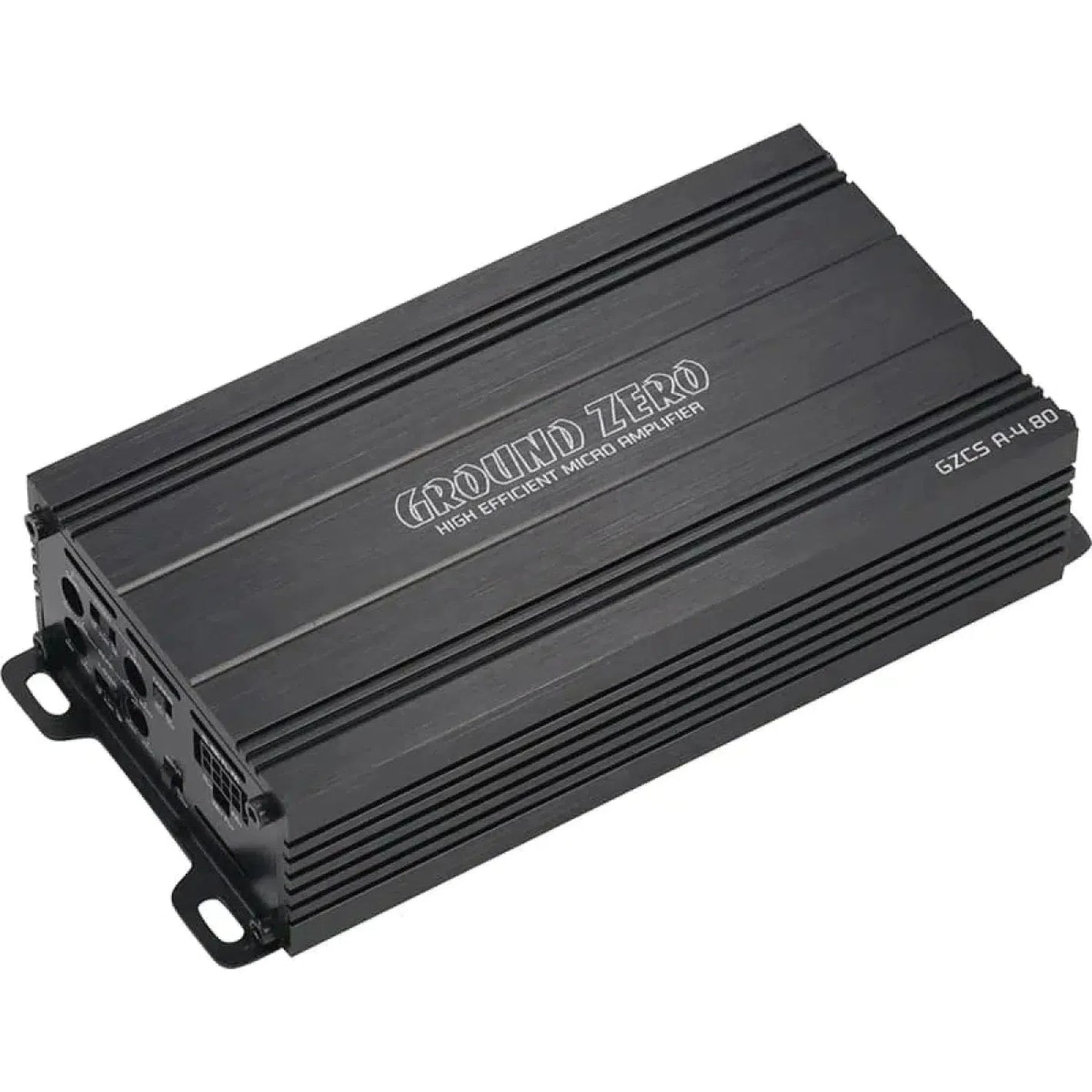 Un amplificatore a 4 canali GZCS A-4.80 di Ground Zero, di colore nero e con i lati scanalati, mostrato con unangolazione che evidenzia le porte di ingresso e di uscita.
