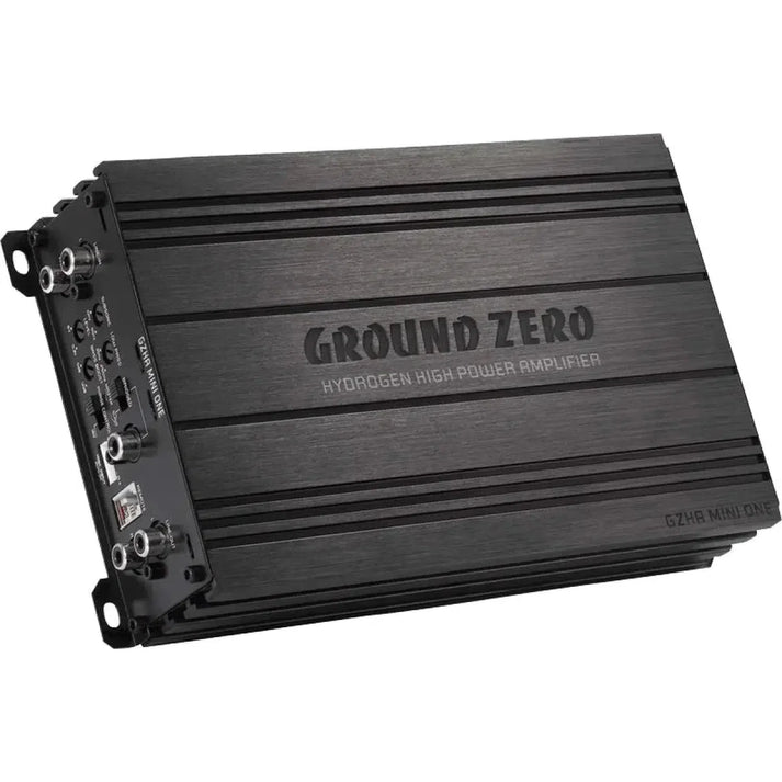 Un amplificatore nero Ground Zero Hydrogen GZHA MINI ONE di classe D a 1 canale ad alta potenza con porte multiple di ingresso e controllo sul lato sinistro.