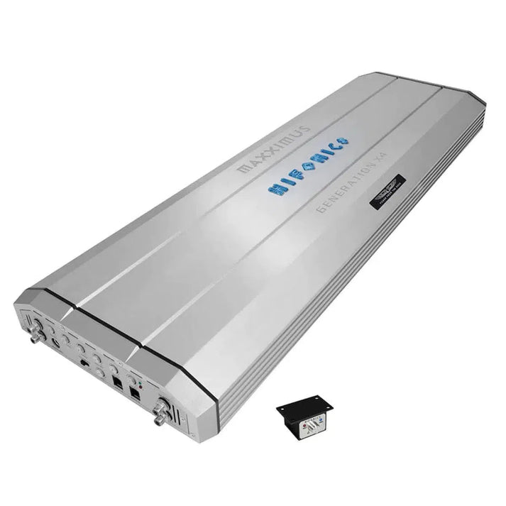 Lamplificateur audio de voiture Hifonics MAXXIMUS GEN-X4 de classe D comporte un module de commande, plusieurs ports dentrée/sortie et des boutons de réglage sur fond blanc.