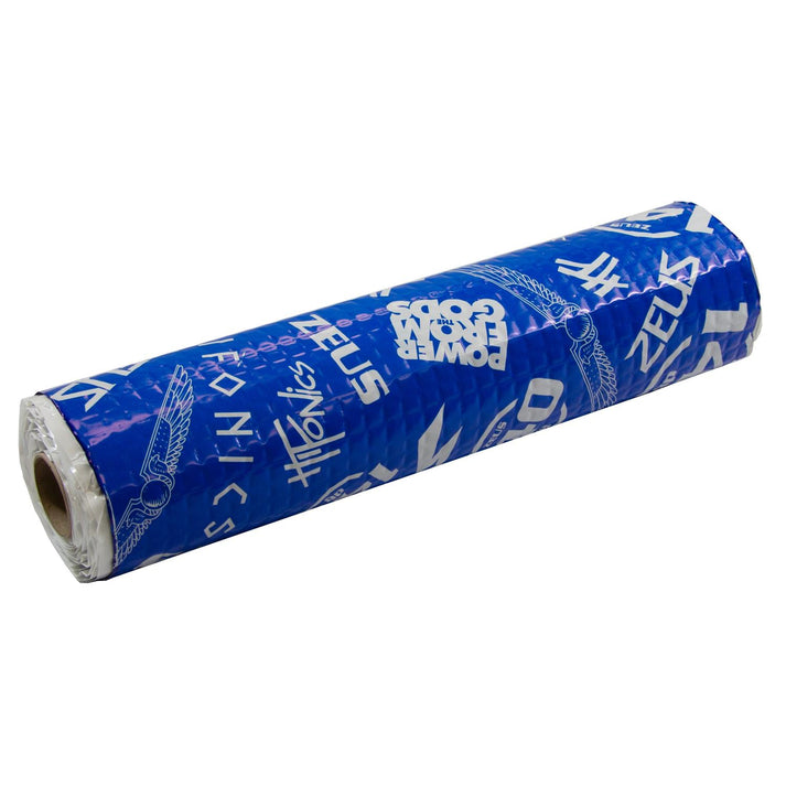 Un rotolo di pellicola Hifonics Zeus AluButyl 140dB blu con testo bianco, disegni alati e AluButyl Dämmung 2,0 mm Stärke sullinvolucro.