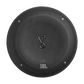 Une enceinte JBL STAGE3 68C noire et ronde est dotée dune grille, de quatre vis et dun petit logo JBL situé en bas au centre.