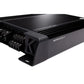 Close-up van een zwarte Kicker Warhorse Series 49WXA10004 4-kanaals versterker, met de aansluitpoorten en het 2000 Watt label op de behuizing.